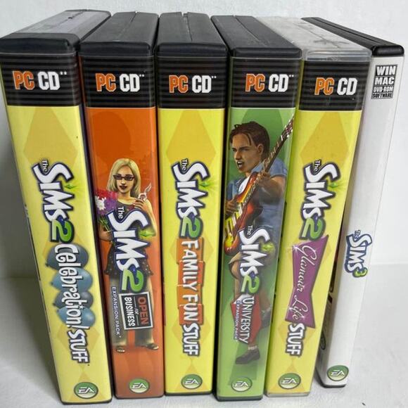 Lot of 6 Sims PC Games CD W/ MANUALS (1C-PCS23) - Picture 1 of 9